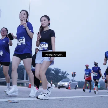 Runner Photo 7347372