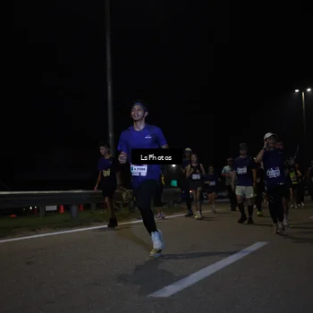 Runner Photo 7347373