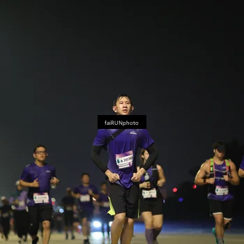 Runner Photo 7347400