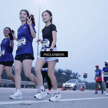 Runner Photo 7347411