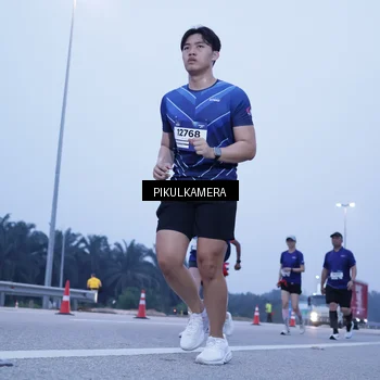 Runner Photo 7347459
