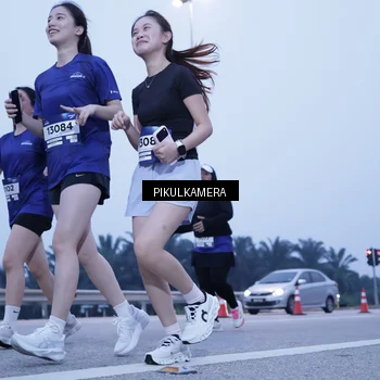 Runner Photo 7347468