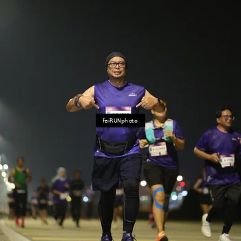 Runner Photo 7347475