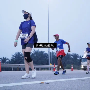 Runner Photo 7347517