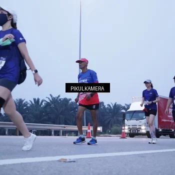 Runner Photo 7347534