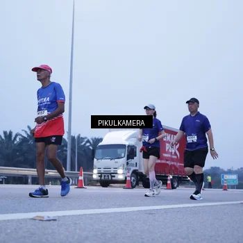 Runner Photo 7347554