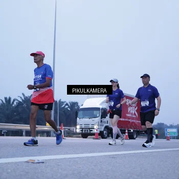 Runner Photo 7347563