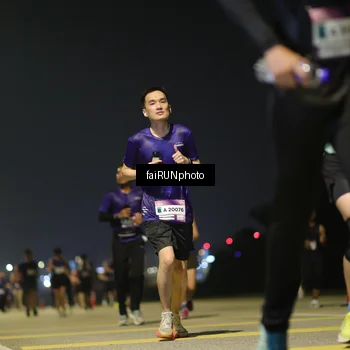 Runner Photo 7347570