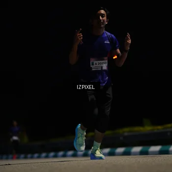 Runner Photo 7347573