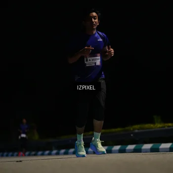 Runner Photo 7347575