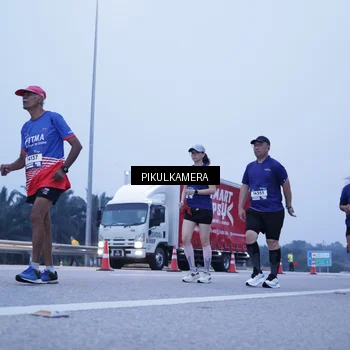 Runner Photo 7347592