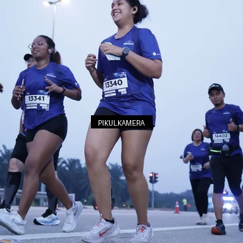 Runner Photo 7347601