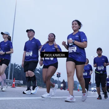 Runner Photo 7347631