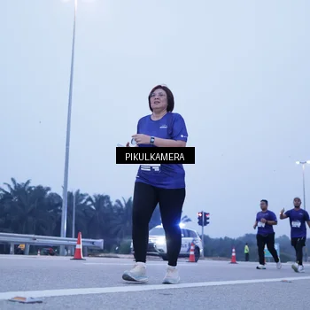 Runner Photo 7347683