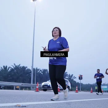 Runner Photo 7347699