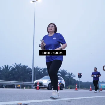 Runner Photo 7347735