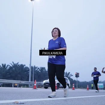 Runner Photo 7347738