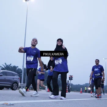 Runner Photo 7347740