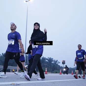 Runner Photo 7347806