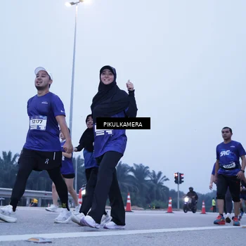 Runner Photo 7347811