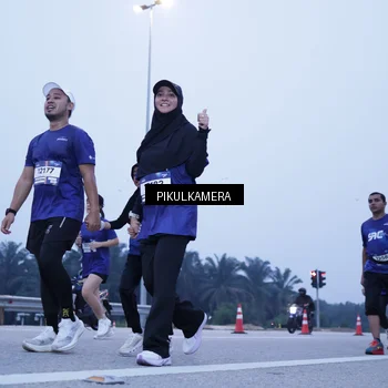 Runner Photo 7347813