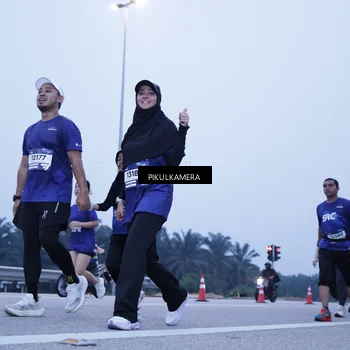 Runner Photo 7347851