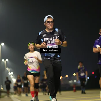 Runner Photo 7347857