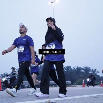 Runner Photo 7347864