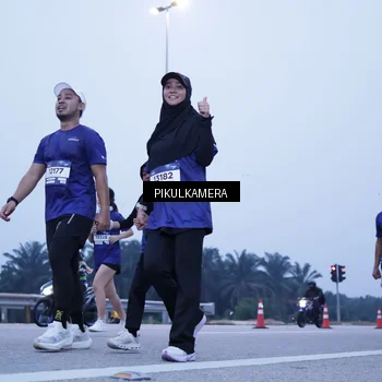 Runner Photo 7347874