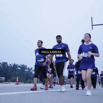 Runner Photo 7347913
