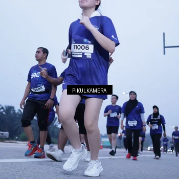 Runner Photo 7347943