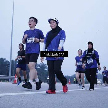 Runner Photo 7348007