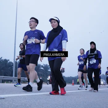 Runner Photo 7348020