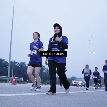 Runner Photo 7348056