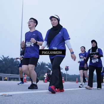 Runner Photo 7348063