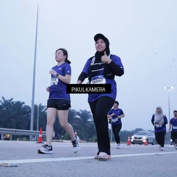 Runner Photo 7348125