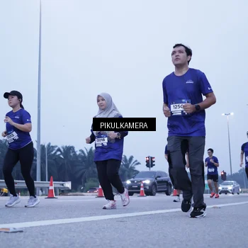Runner Photo 7348161