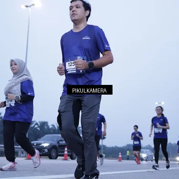 Runner Photo 7348174