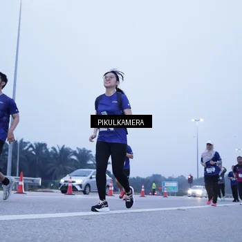 Runner Photo 7348208