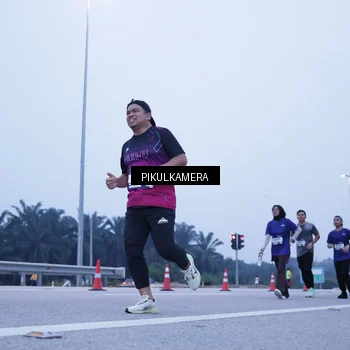 Runner Photo 7348292
