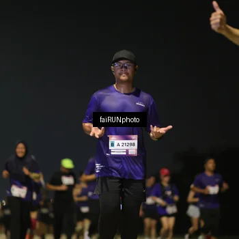 Runner Photo 7348304