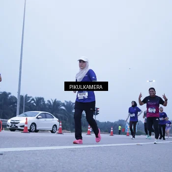Runner Photo 7348307