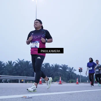 Runner Photo 7348310