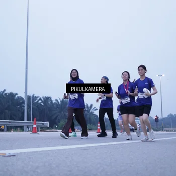 Runner Photo 7348376