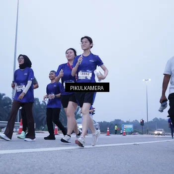 Runner Photo 7348425