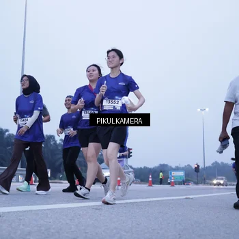Runner Photo 7348429