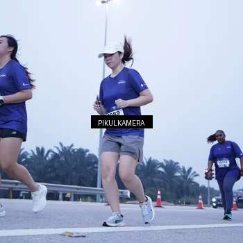 Runner Photo 7348489