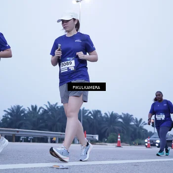 Runner Photo 7348592
