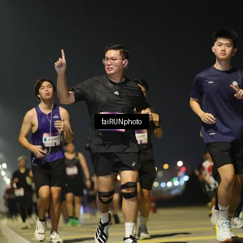Runner Photo 7348651