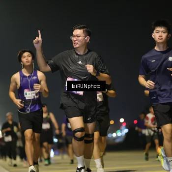 Runner Photo 7348653